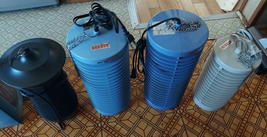 電撃殺虫器