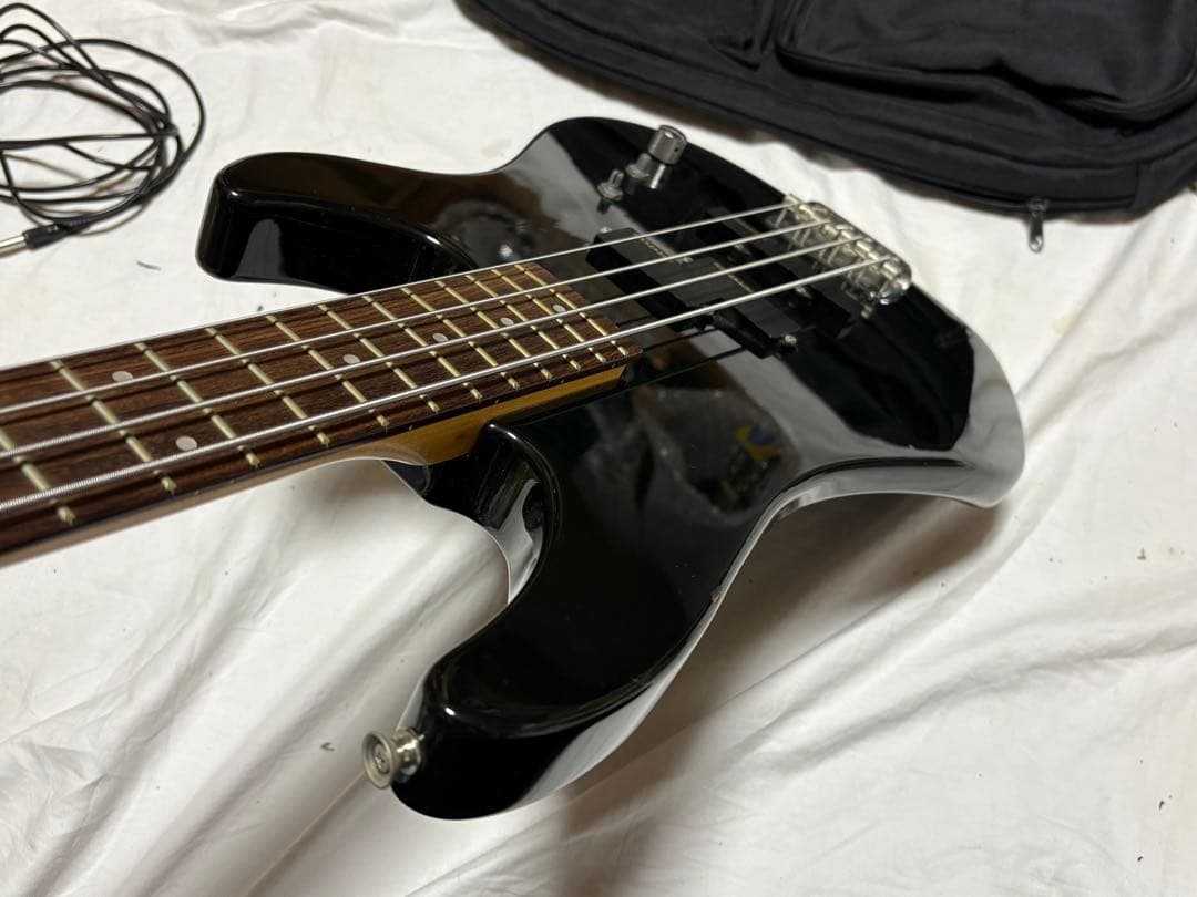 Fernandes エレキベース　ソフトケース付き　良品1905-02-1