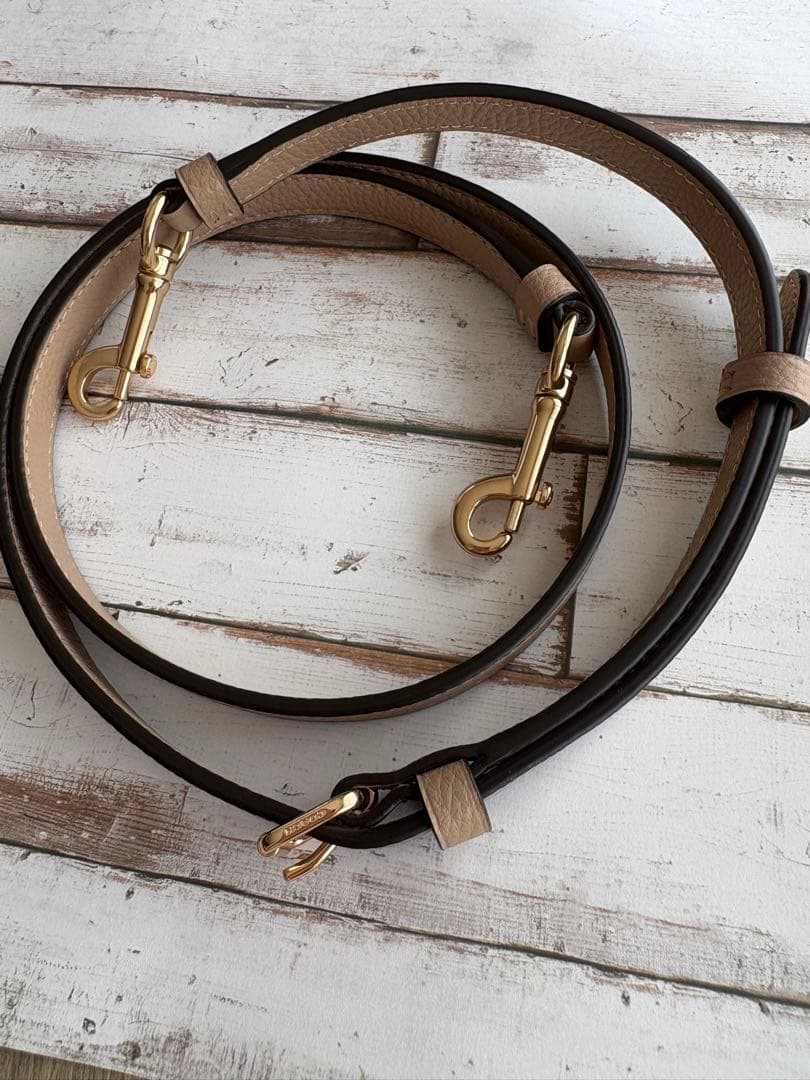 COACH モリーバケットバッグ　バケツ型　ベージュ