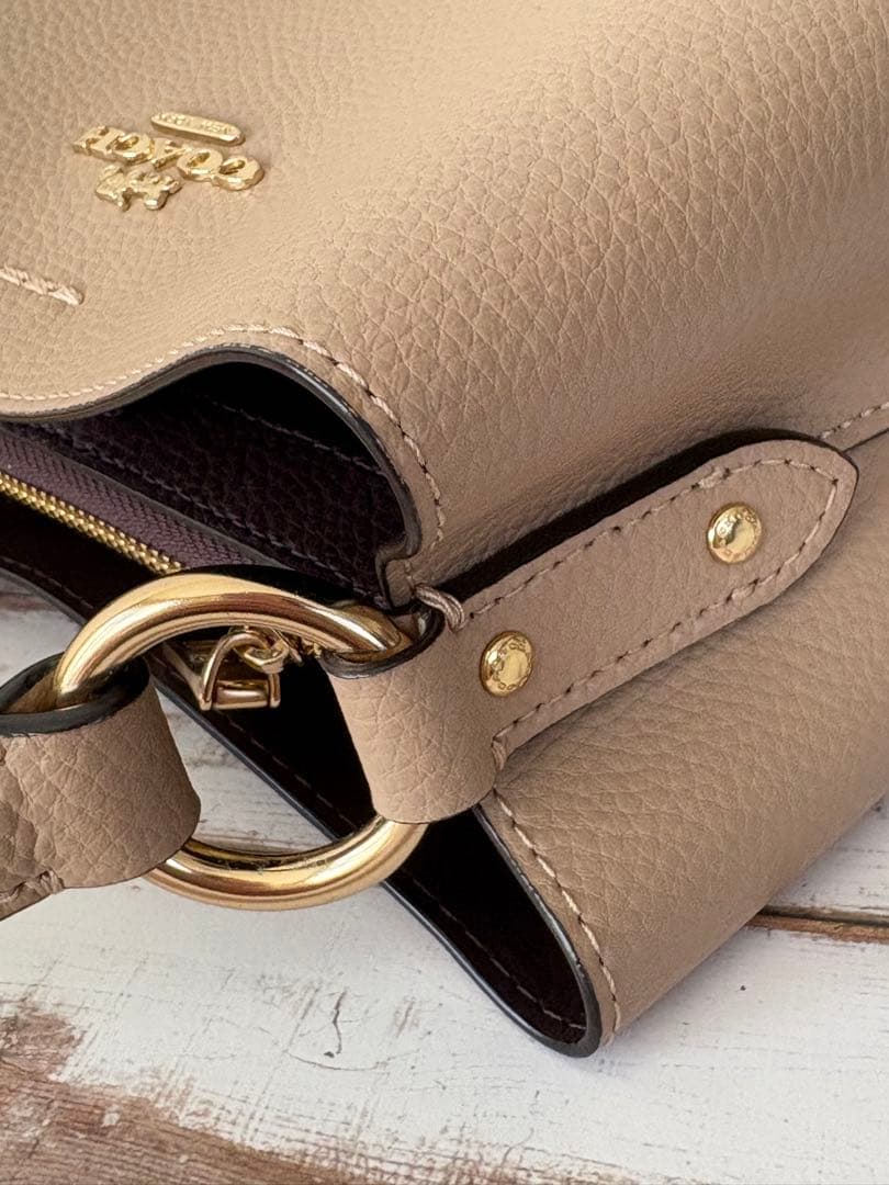 COACH モリーバケットバッグ　バケツ型　ベージュ