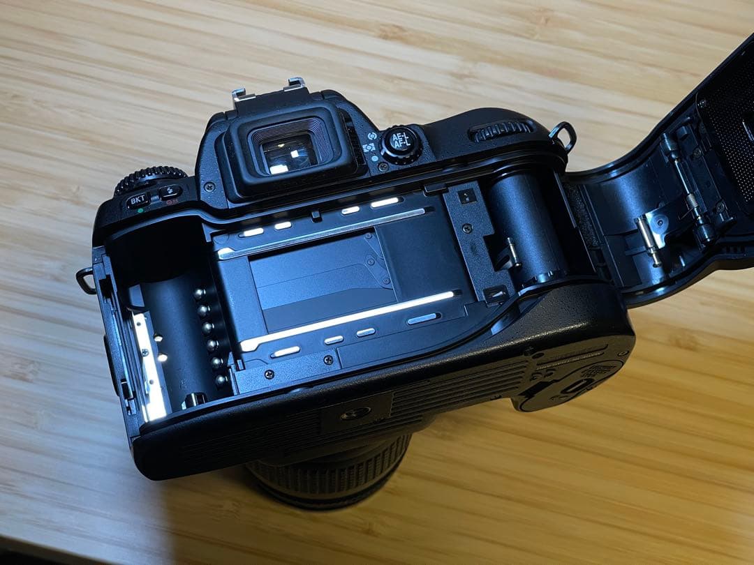 極美品Nikon F80 フィルム一眼レフカメラ　セット