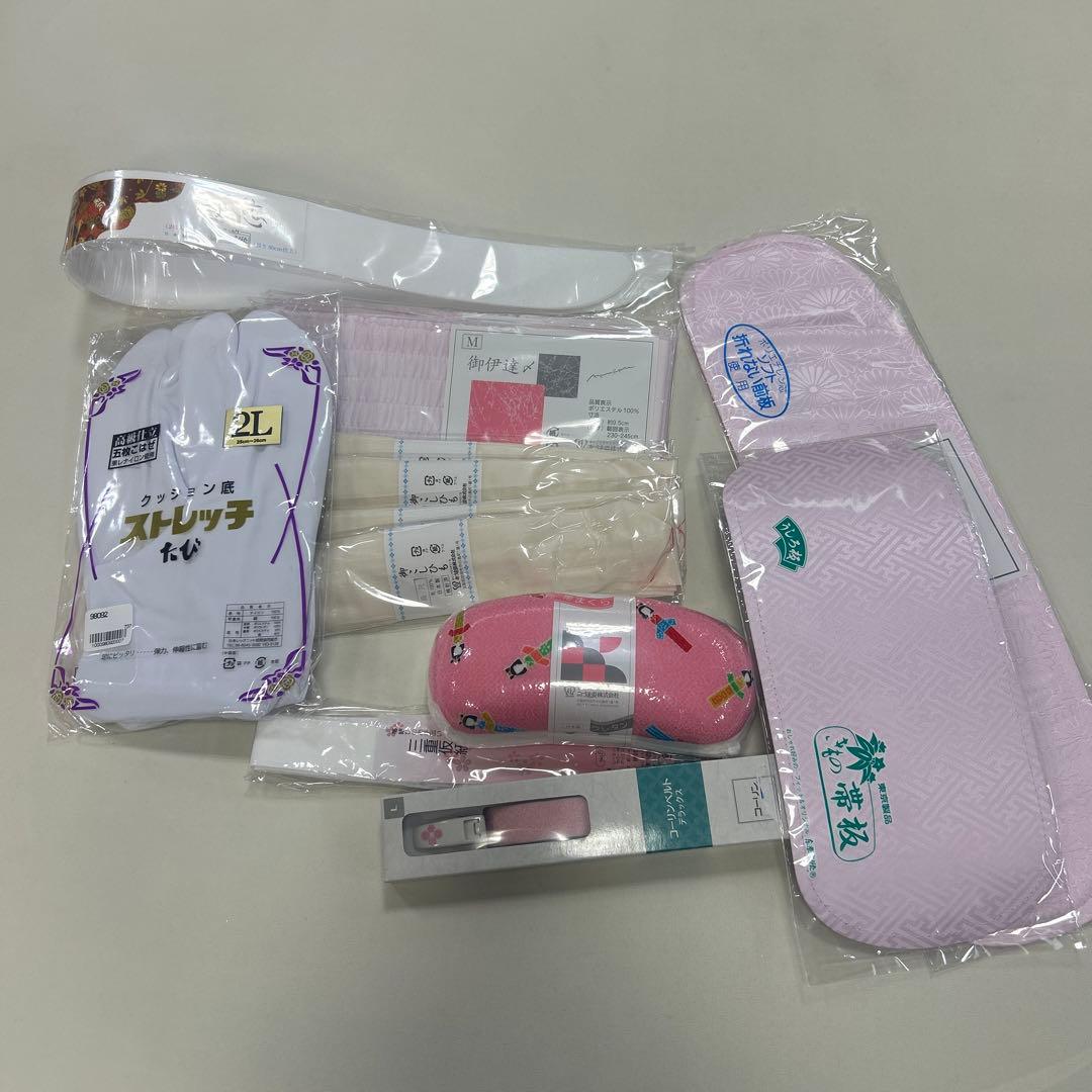 上品なくすみピンクの椿の柄の振袖フルセット