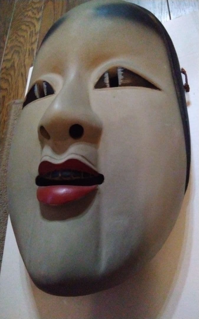 巨大　能面