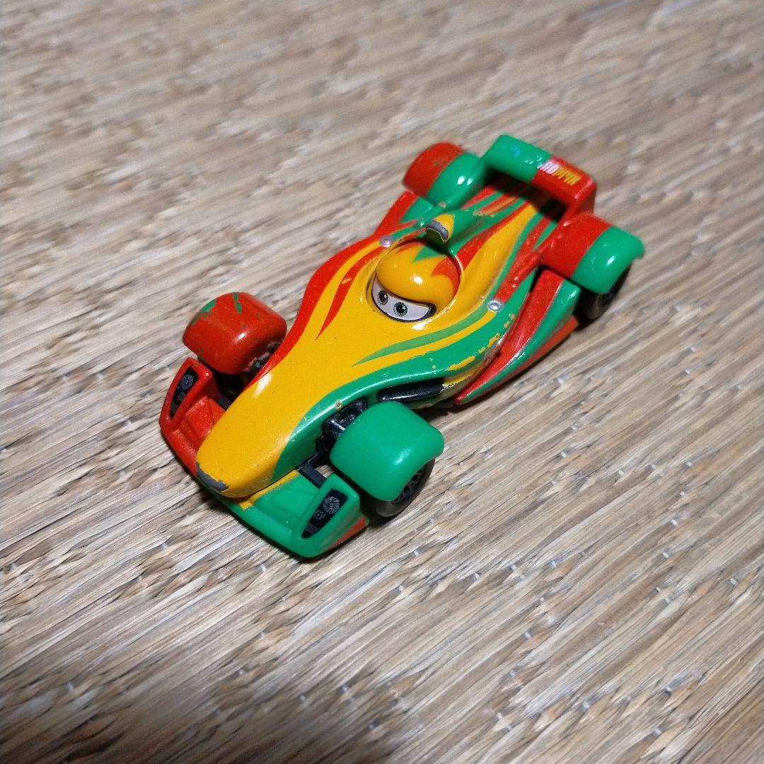 カーズ2 トミカ ミニカー ワールドグランプリ　13台セット　まとめ売り