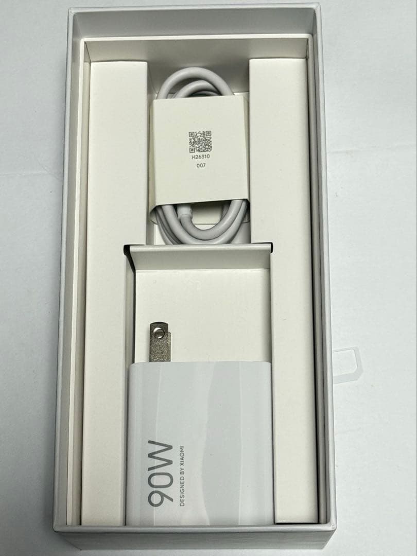 LEICA phone Xiaomi 15 White 250GB ROM美品