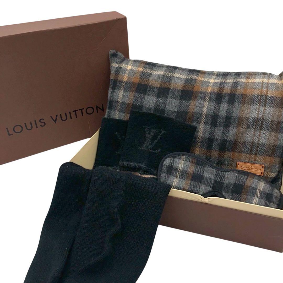 箱付き◎LOUIS VUITTON トラベルセット アイマスク 枕 靴下