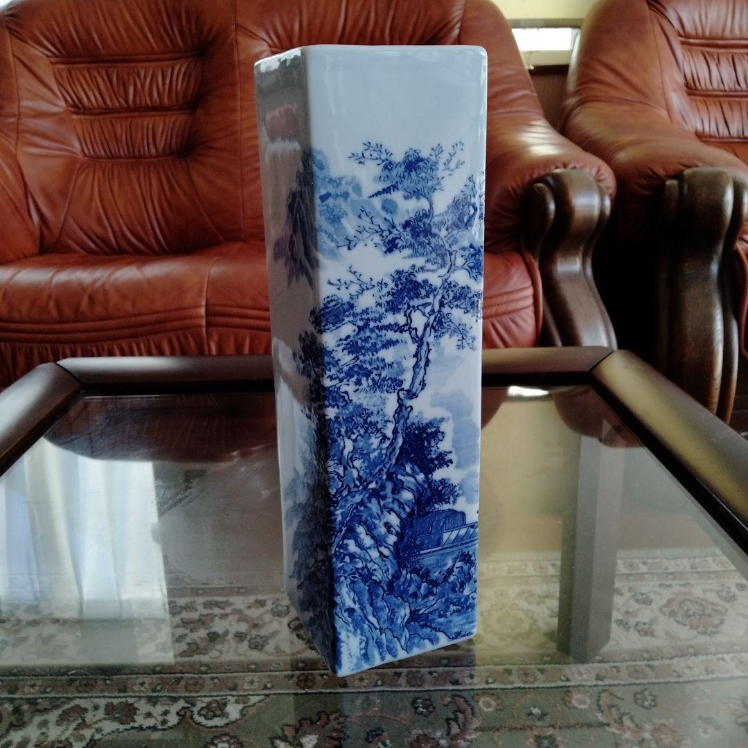中国文房具骨董七十年前旧蔵【染付青花大方瓶　陶芸筆筒、筆立て】細工手絵山水人物