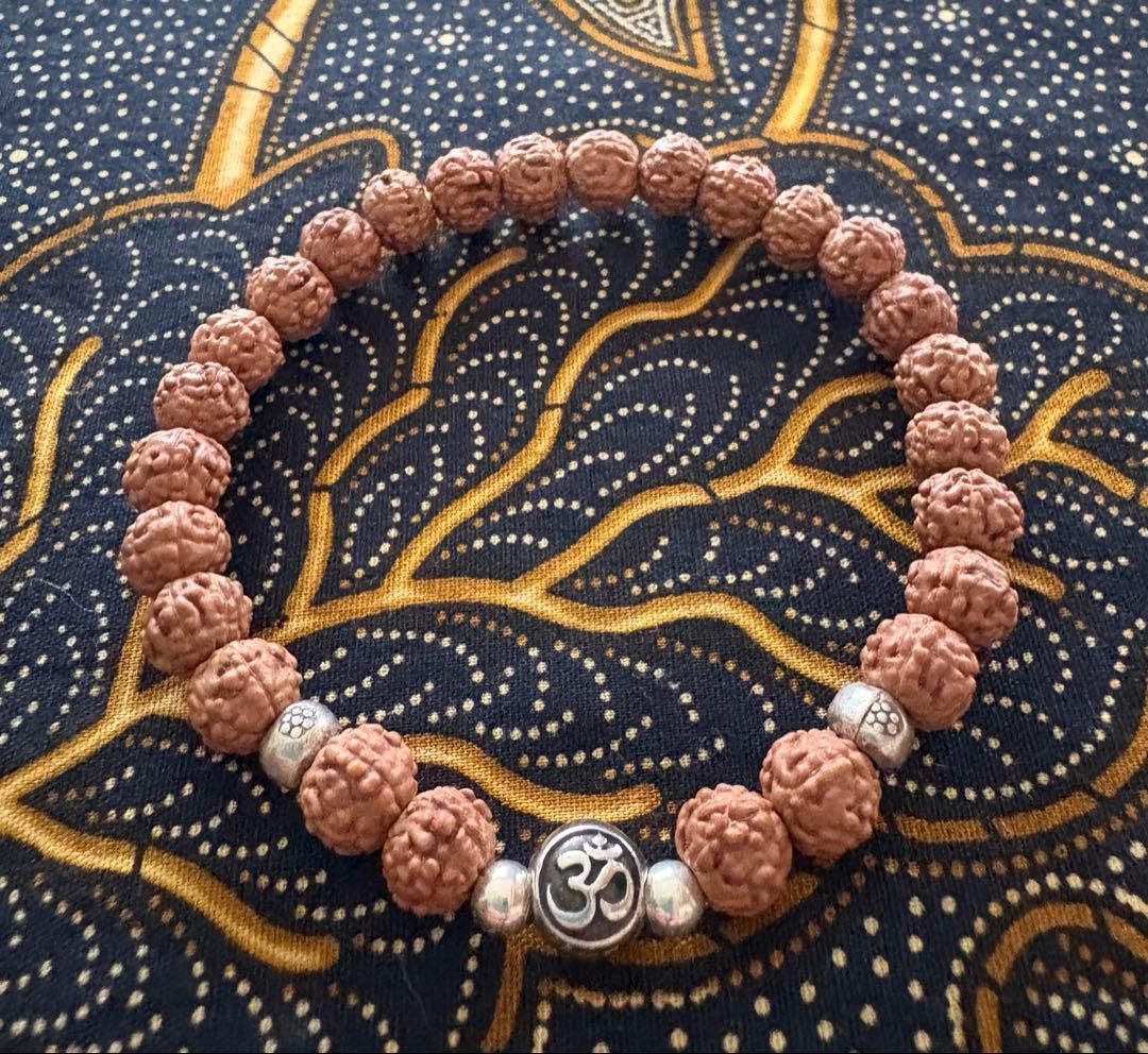 ✰︎‪ 琥珀 ✰ ✰︎　　ルドラクシャブレスレット　トップॐ