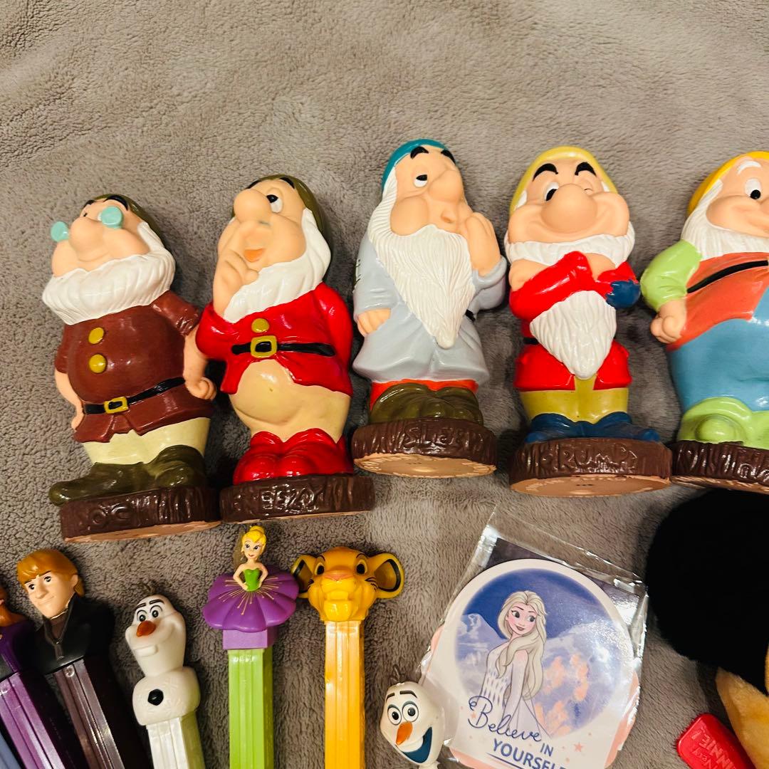 大量‼️お得‼️ ディズニーグッズ　87点まとめ売り　フィギュア　キーホルダーなど