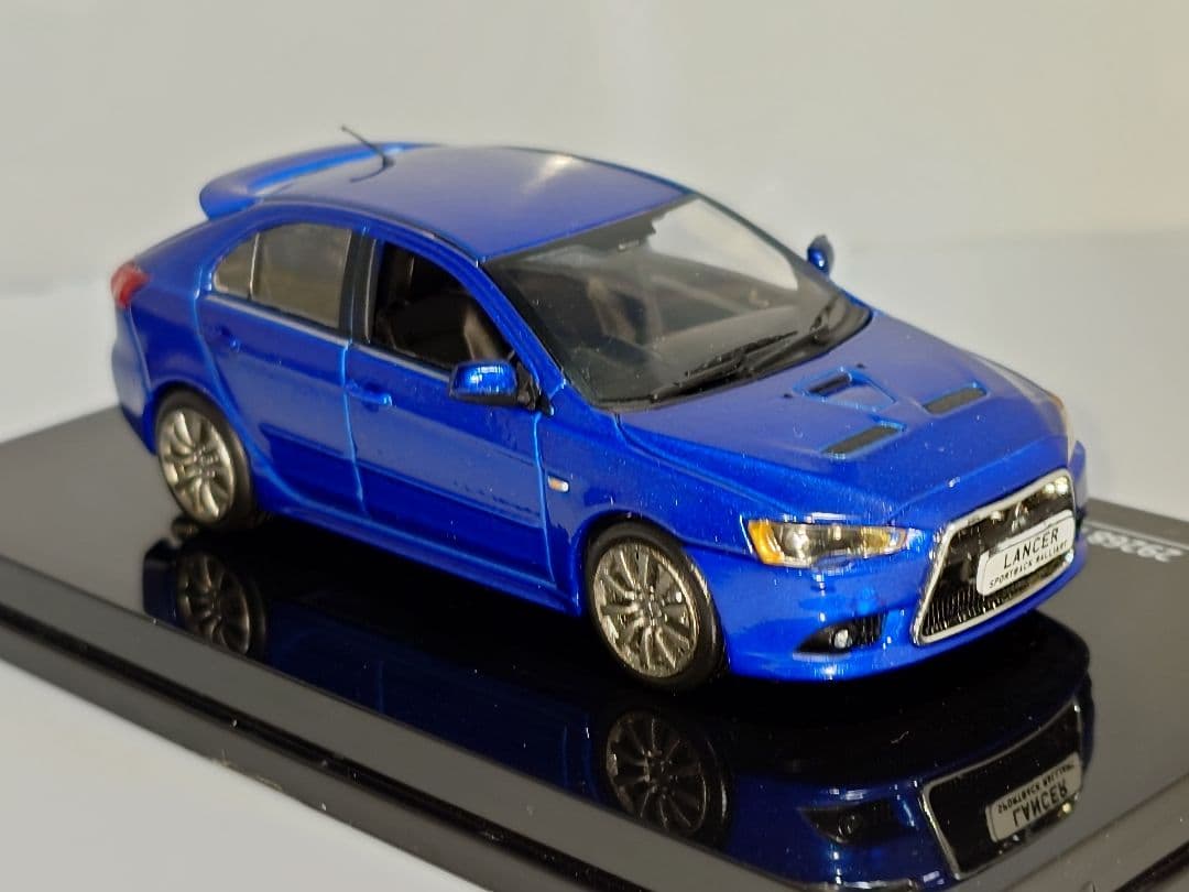 三菱 ランサースポーツバック 1/43 ミニカー ブルー ビテセ