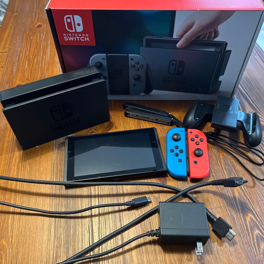 Nintendo Switch 本体（コントローラーは交換後です）