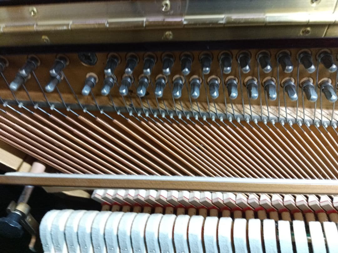 ワインバーグピアノ ベンチ付き