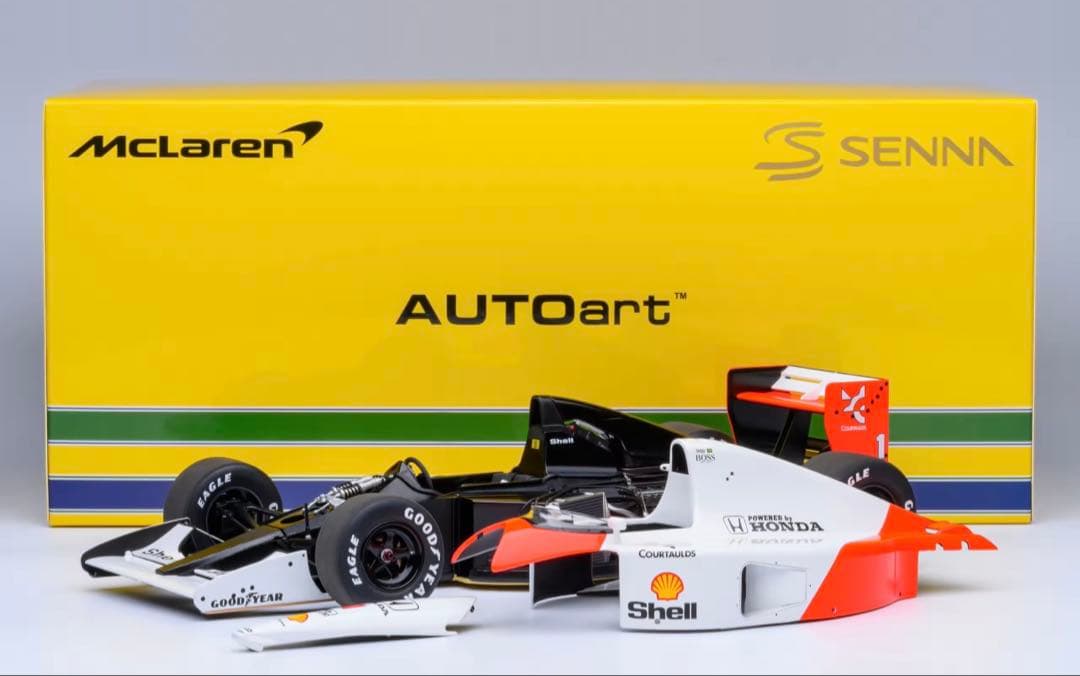 AUTOart McLaren MP4/8 1/18スケールモデル ミニカー