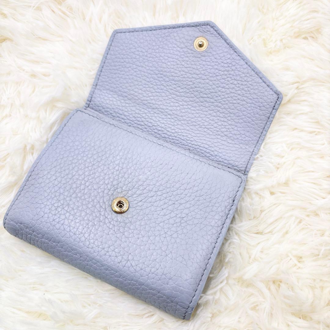 現行♡ミュウミュウ 三つ折り財布 ヴィッテロダイノレザー コーンフラワーブルー