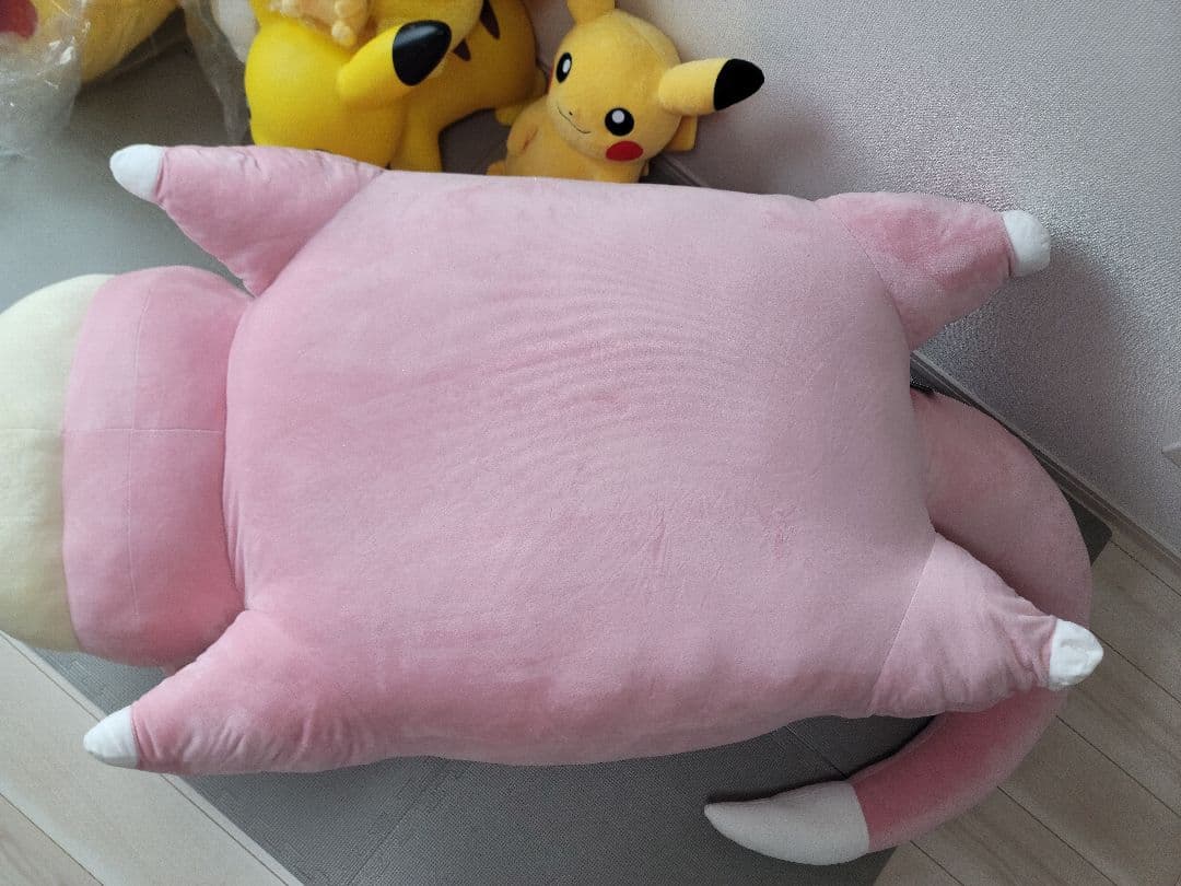 ぬいぐるみ　等身大ヤドン