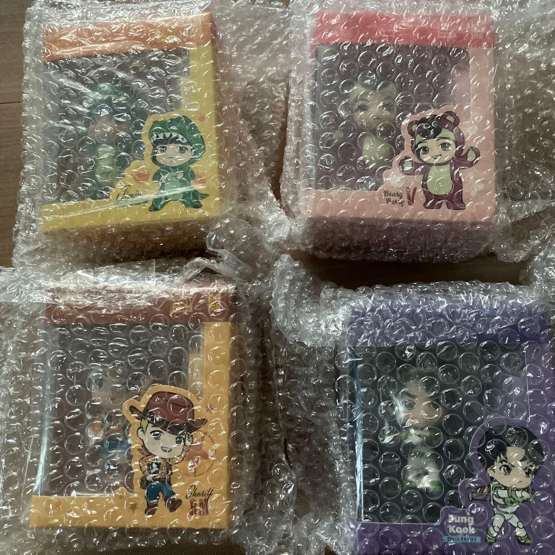 【新品】BTS Tinytan トイストーリー フィギュア