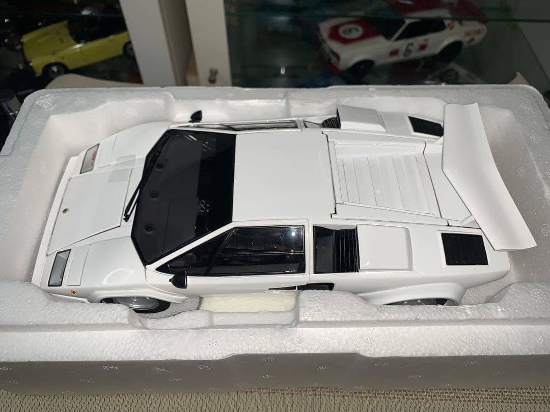 京商 1/18 ランボルギーニ カウンタックLP400S