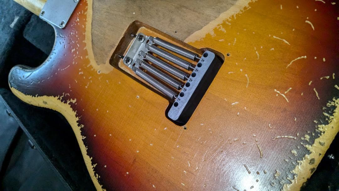 ◆ CustomElectrolic Relic SunburstStrato◆