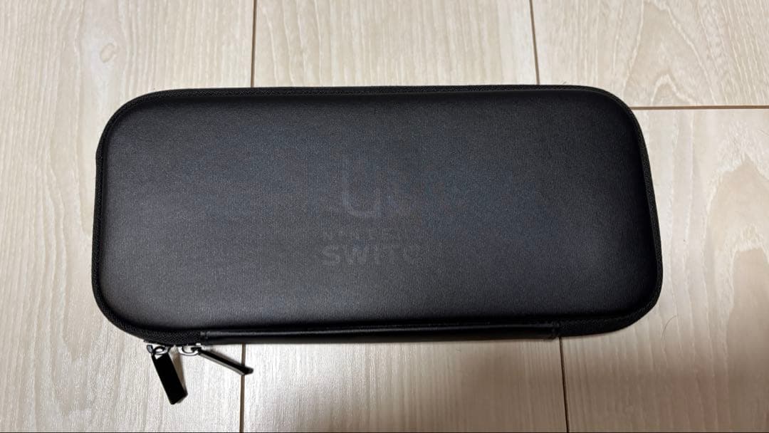 【完品】Nintendo Switch 本体＋純正プロコン＋純正キャリングポーチ