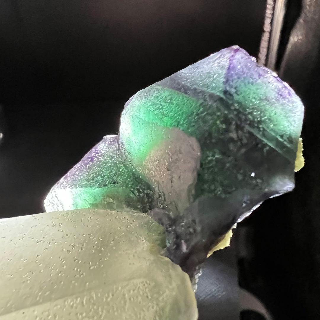 ナミビア　エロンゴ産　クォーツ共生フローライト　キャビネットサイズ