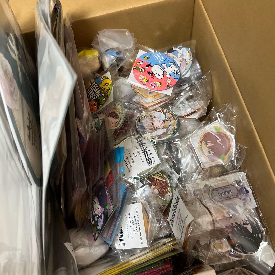 大量 激安 ノンジャンル アニメグッズ まとめ売り 1000点以上 23kg以上