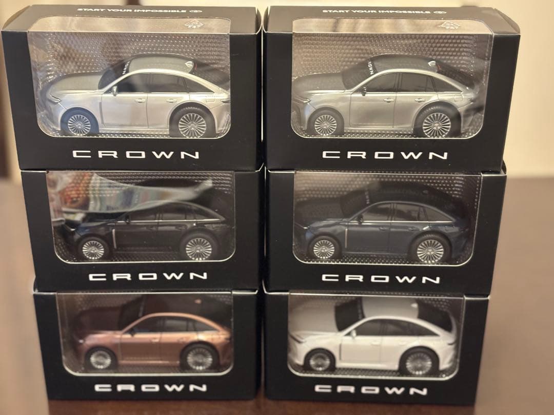 トヨタ　クラウンセダン　プルバックミニカー　6色セット