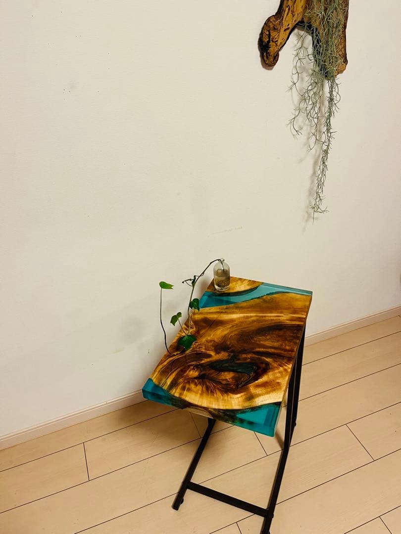 レジンテーブル　栃の木　ソファテーブル　サイドテーブル　コーヒーテーブル