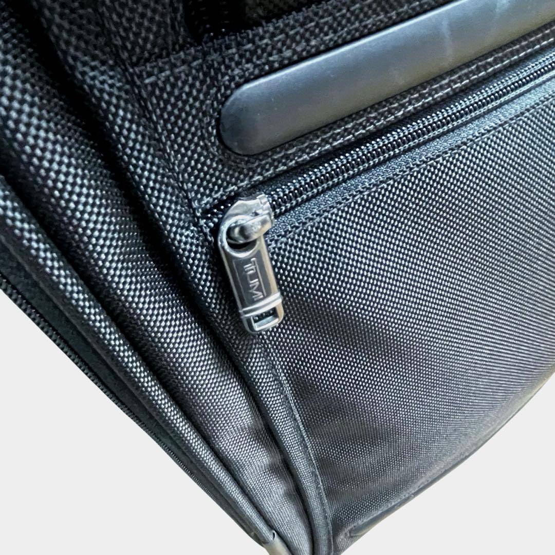 TUMIトゥミ アルファ キャリーケース ブラック 二輪 22020D4