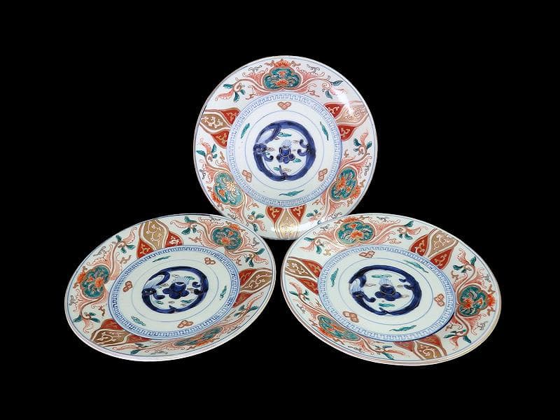 古伊万里　色絵　団龍紋に宝珠　花の図　７寸皿　３枚　珍品　C544AS-DBr
