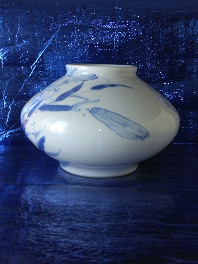 染付花鳥扁壺