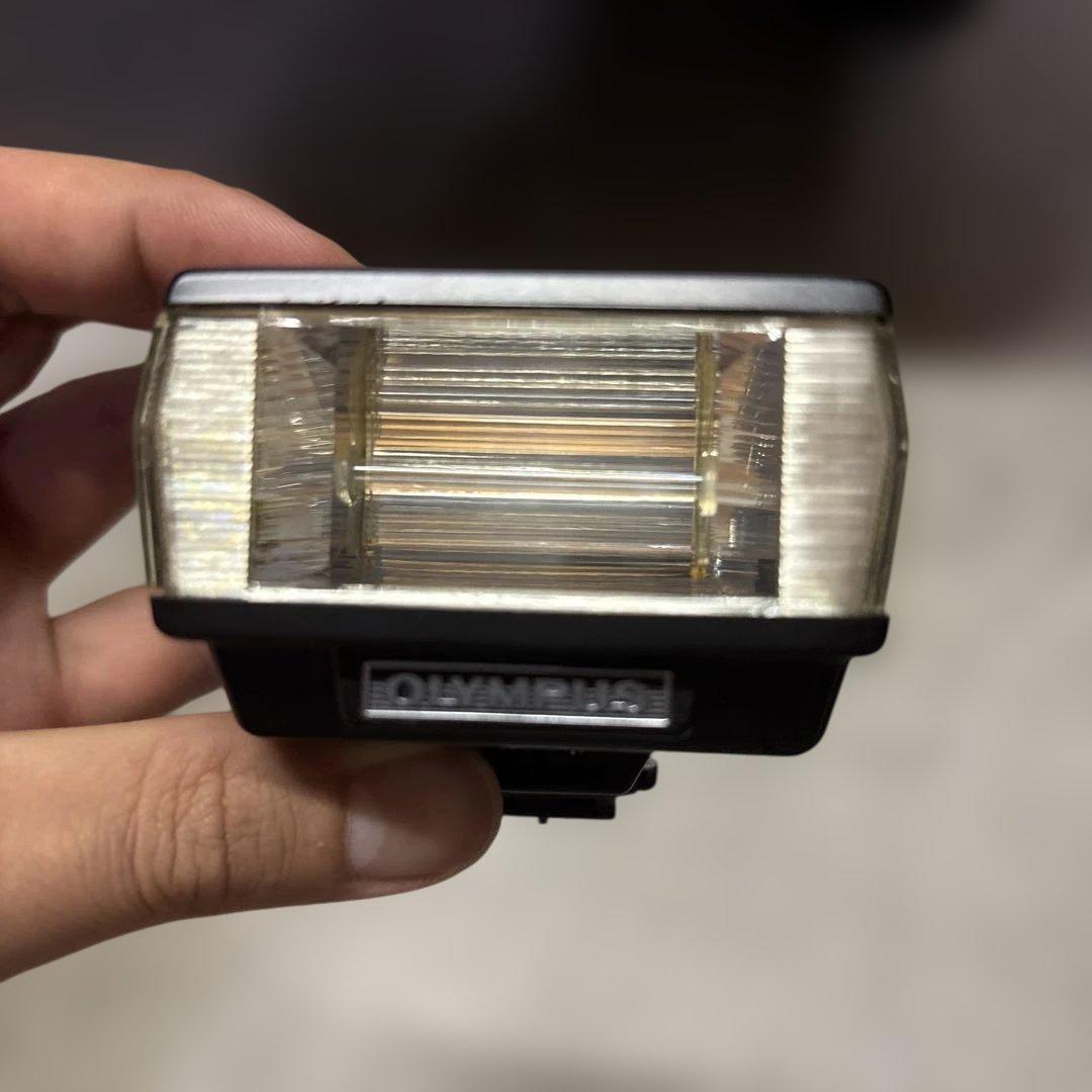 OLYMPUS OM-1 一眼レフカメラ　望遠とシャッター付き