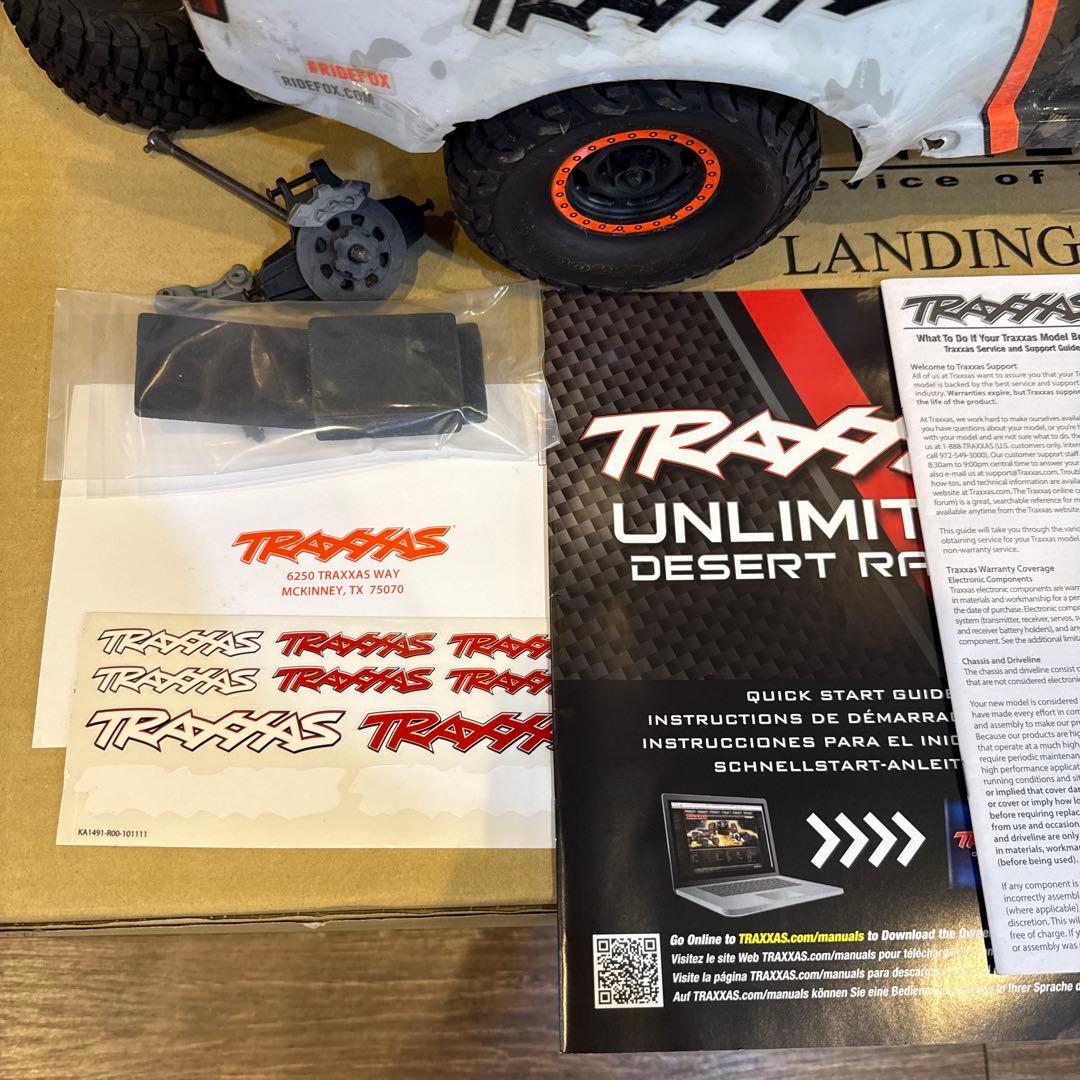 TRAXXAS UDR 左前破損 ジャンク