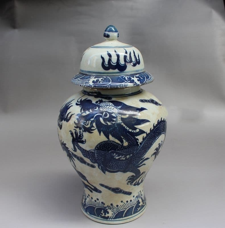 サバ竜紋将軍缶  景徳鎮 陶磁器 装飾品 工芸品 美術品 置物