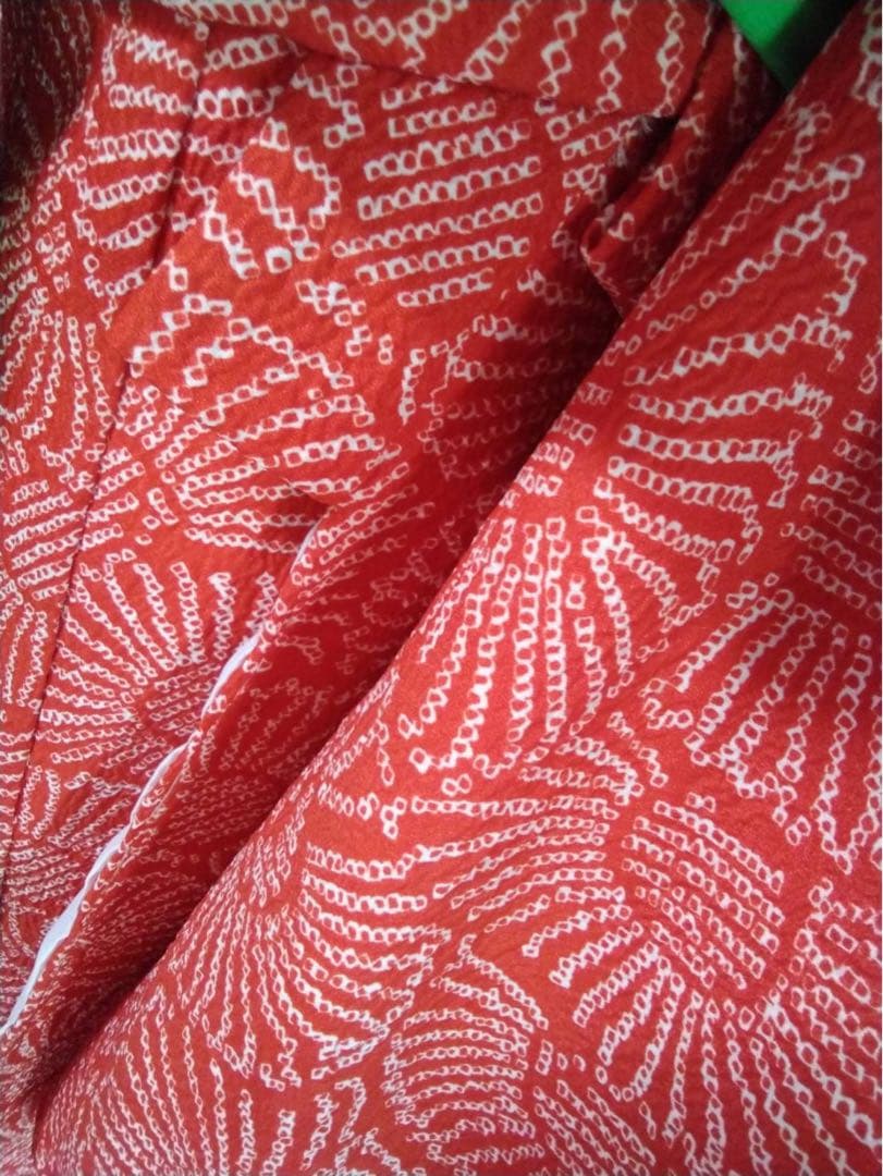 7歳向け・化繊・未使用・絞りのお着物のセット