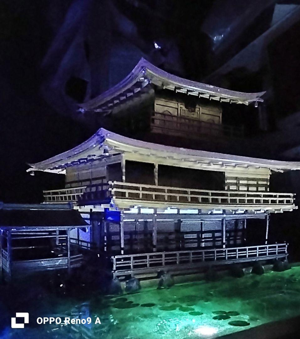精密情景ジオラマ 世界遺産 鹿苑寺金閣 USB電源LED照明 アクリルケース付き