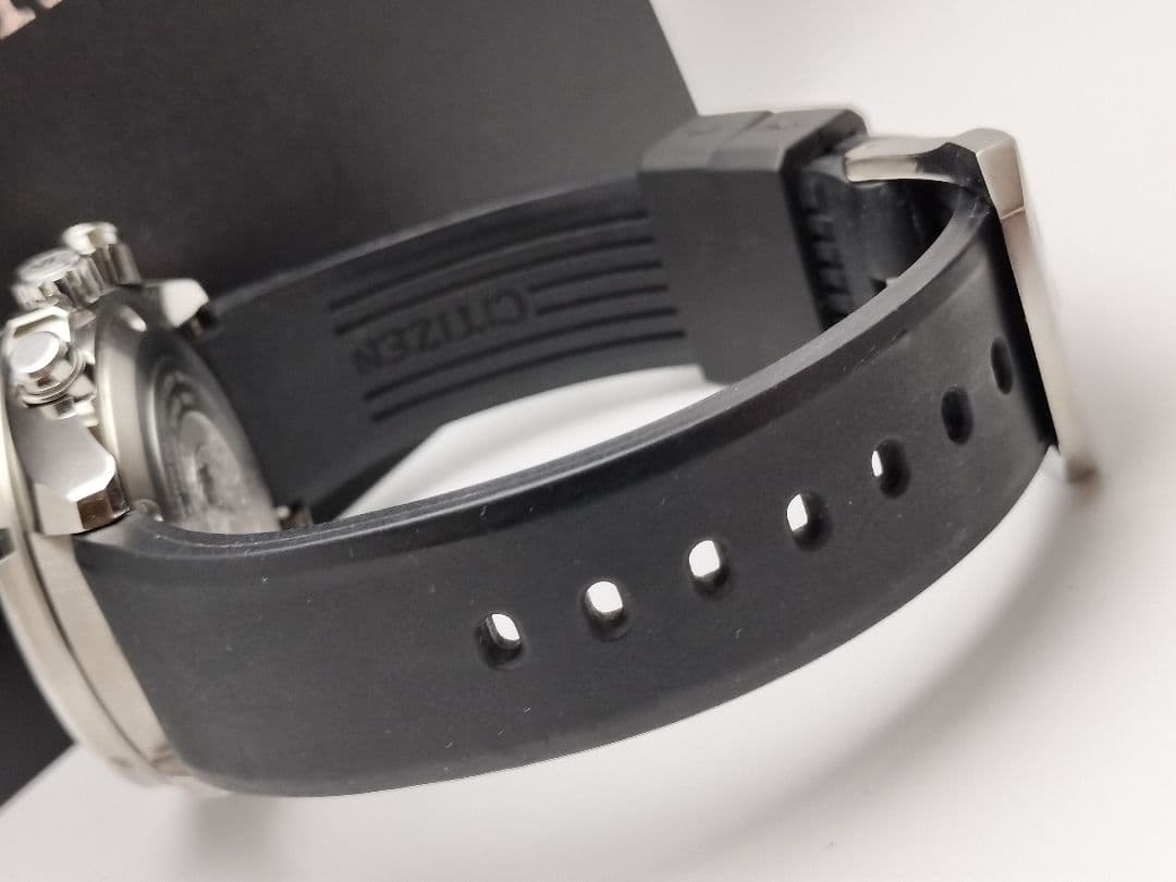 人気モデル　シチズン　プロマスター　ダイバー機能　電波ソーラー　H112