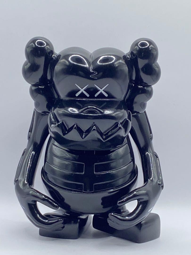 Bounty Hunter OriginalFake KAWSクン ブラック