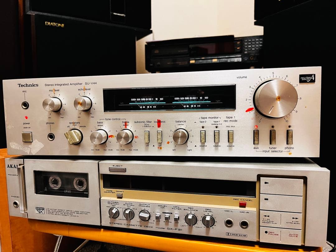 TECHNICS SU-V44プリメインアンプ