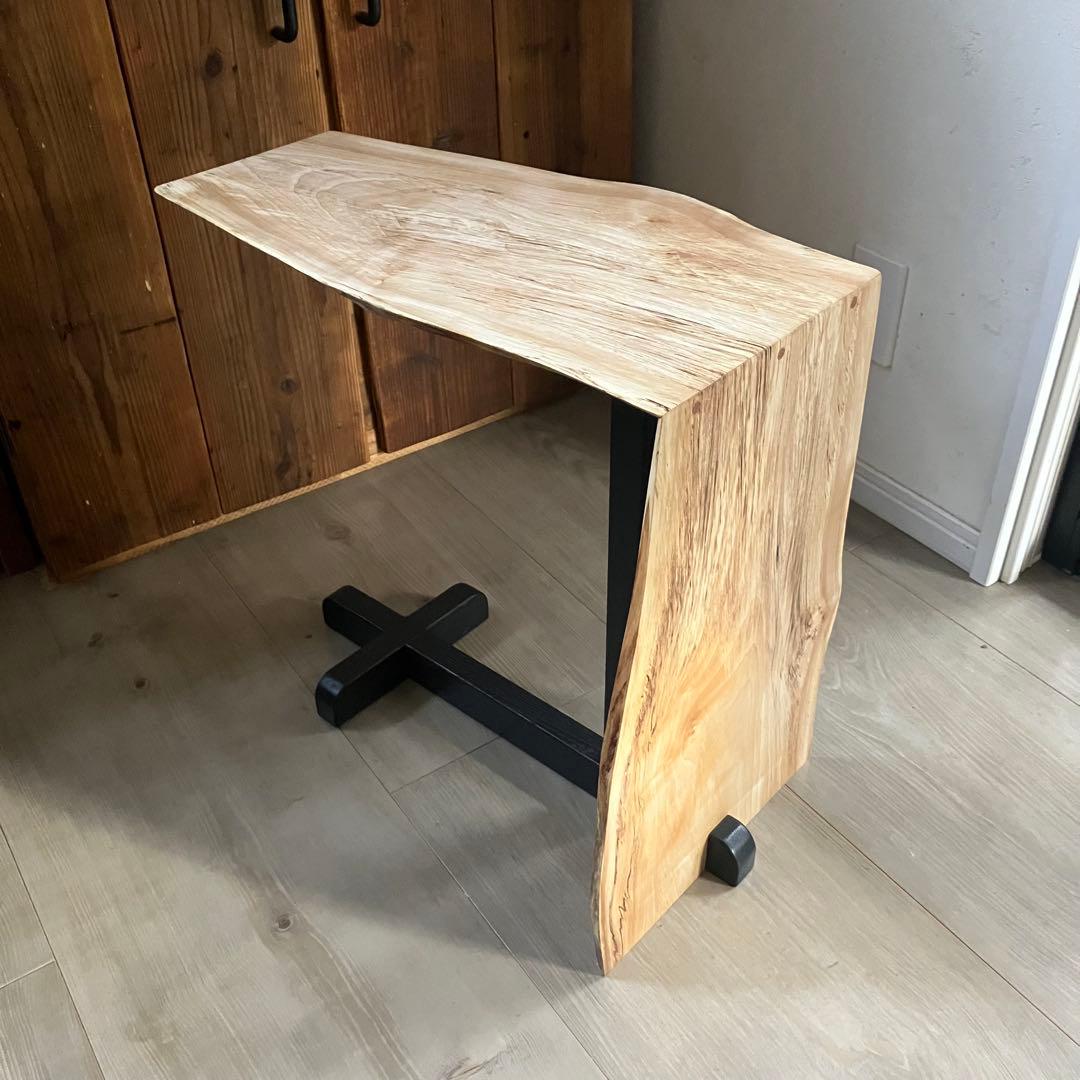 栃(トチ)一枚板　サイドテーブル　ハンドメイド