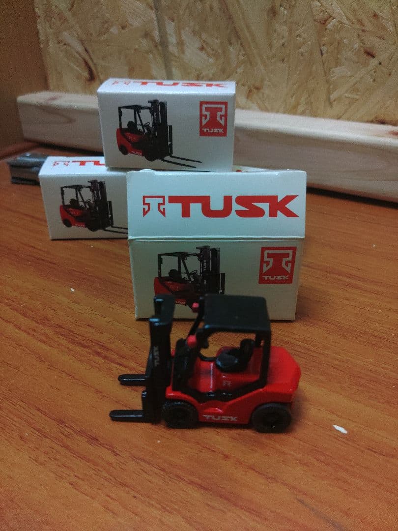 【非売品】【希少】 ミニチュア ミニカー TUSK フォークリフト 3箱セット