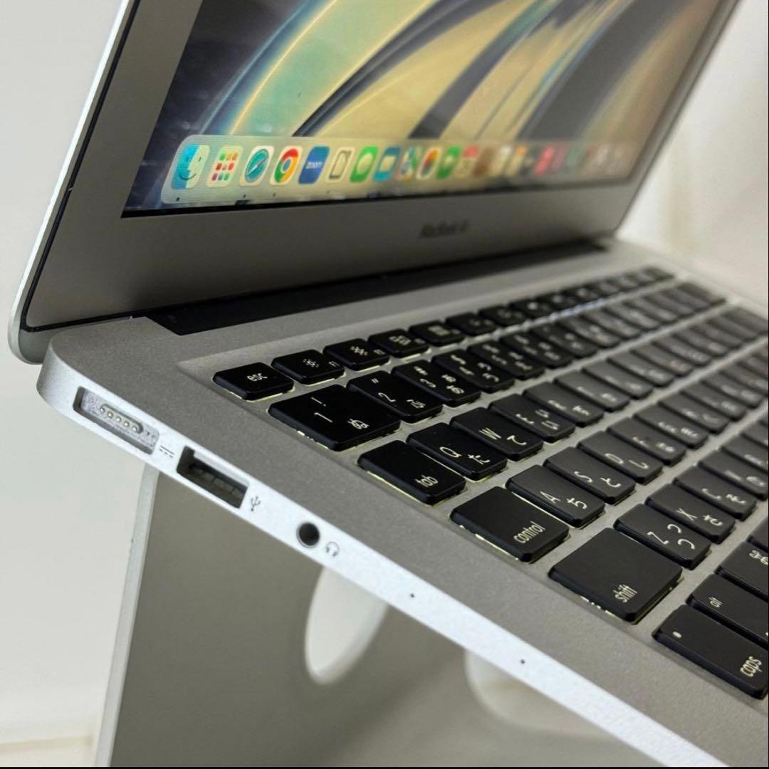 【新生活応援☆】薄型軽量！MacBook Air 2017 i5/8G/256G