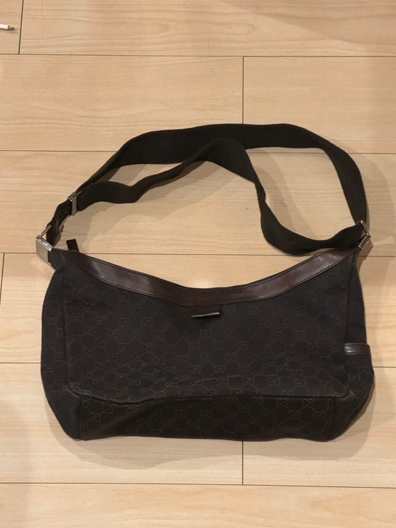 GUCCI ブラウン ショルダーバッグ