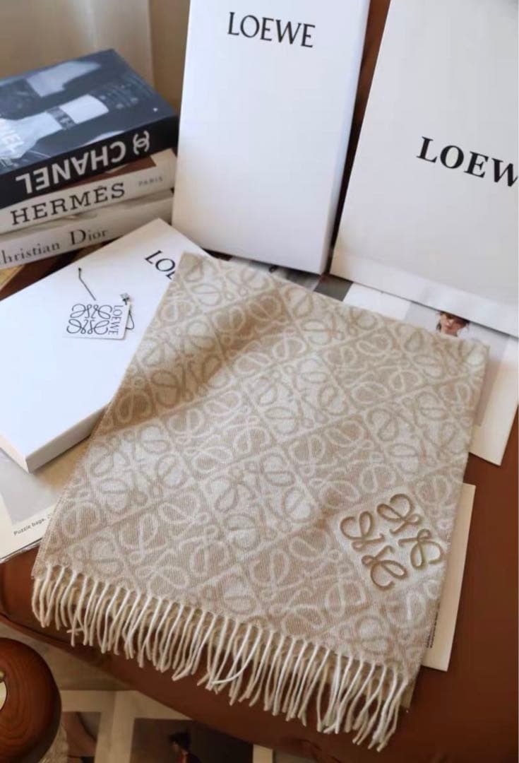 LOEWE ロエベ　マフラー ベージュ 箱あり