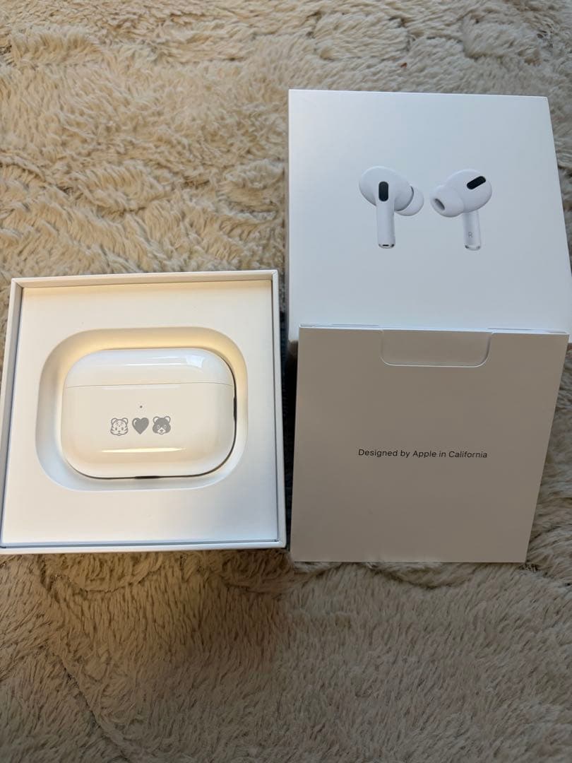 Apple AirPodsPro lightning 第二世代　箱無し　本体のみ