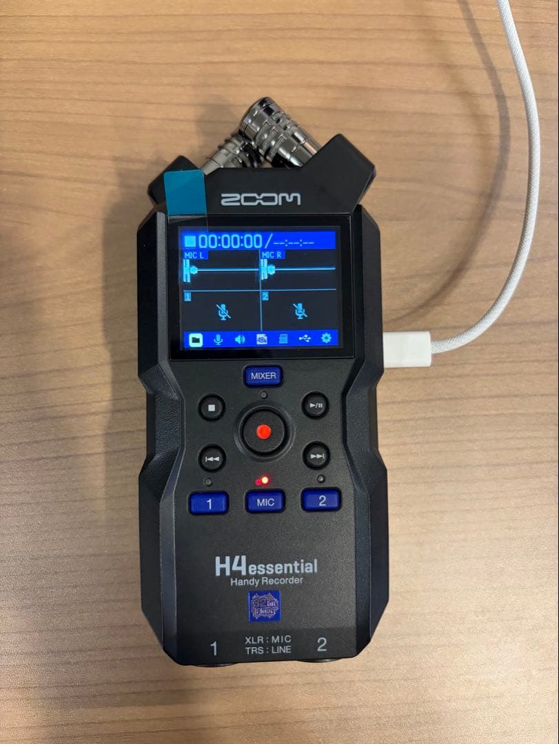 ZOOM H4essential ハンディレコーダー