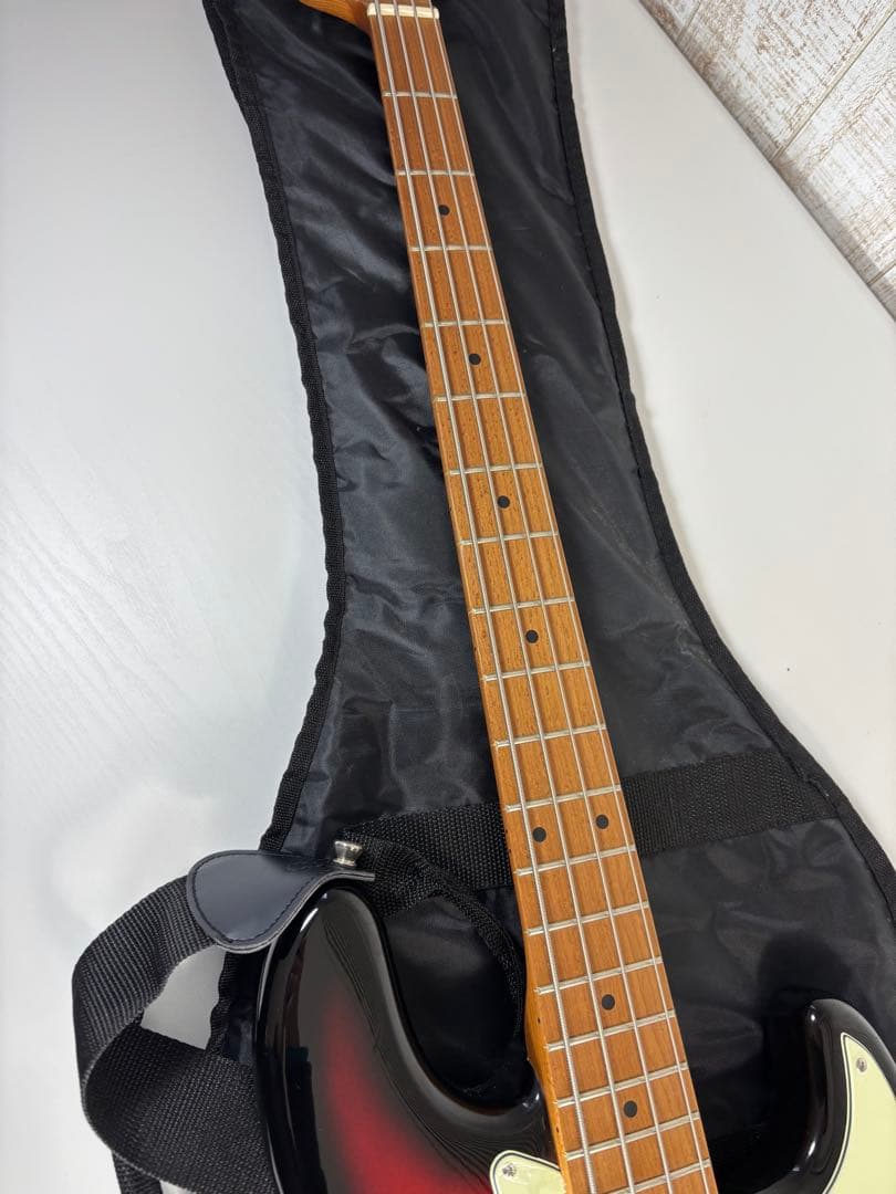 【極美品】buccus エレキベース　4弦BJB-1-RSM/M