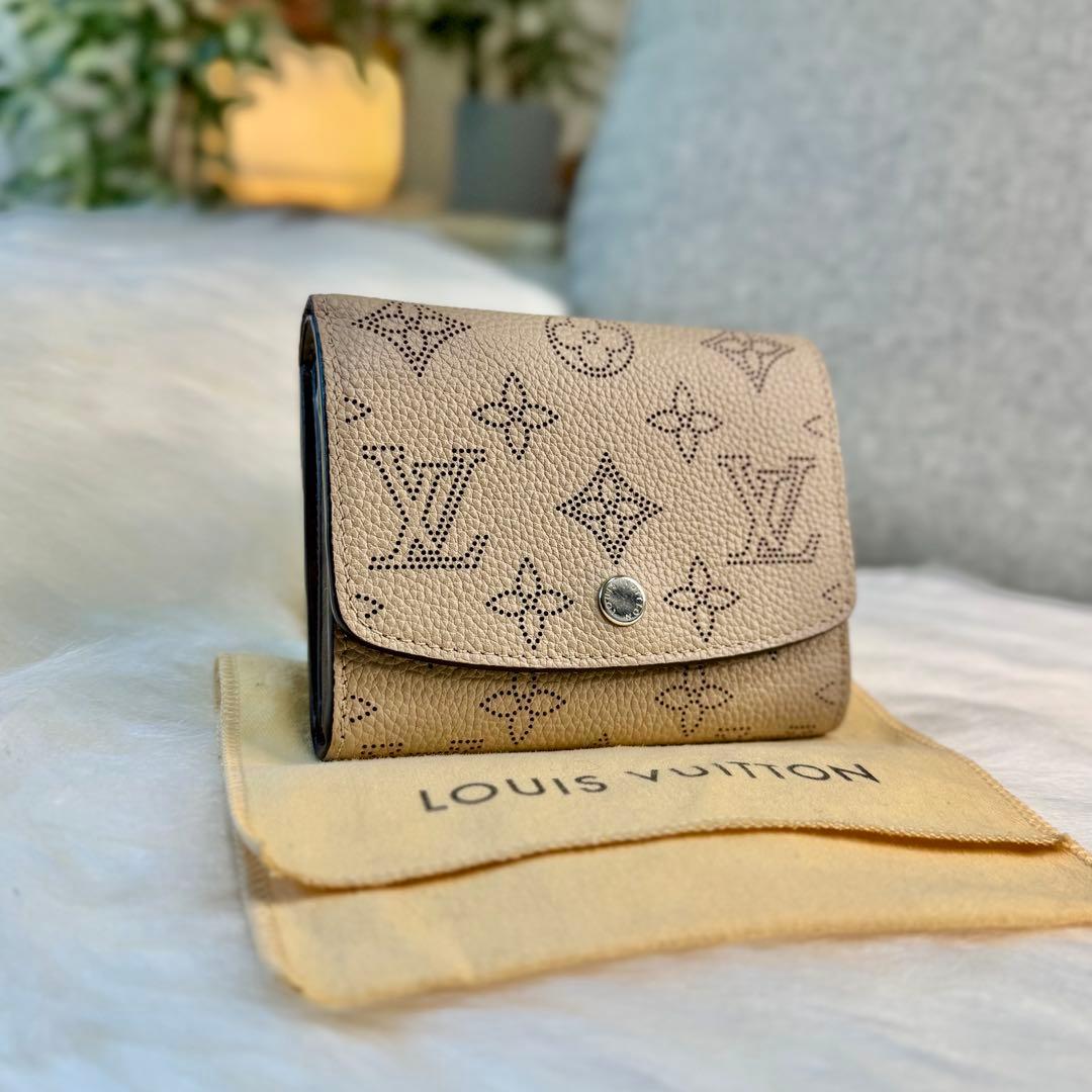 ルイヴィトン ポルトフォイユ マヒナ イリス ガレ 二つ折り財布