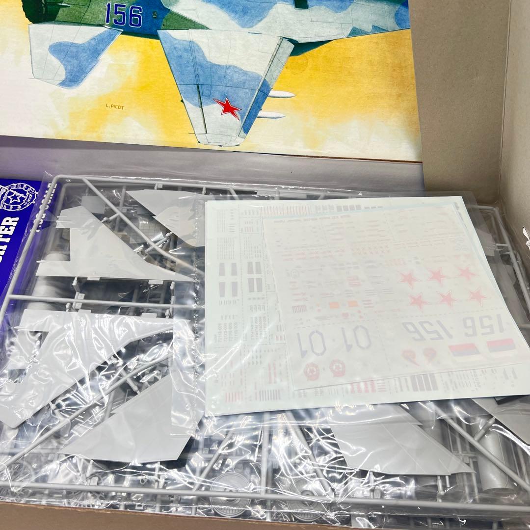 ミヤコン1:32 スケール MiG-29M \"Fulcrum\" プラモデル