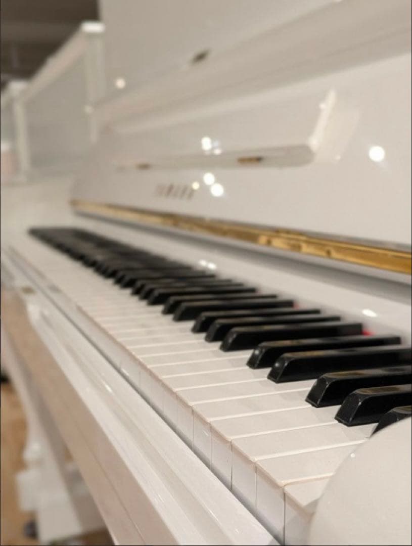 ホワイト アップライトピアノ