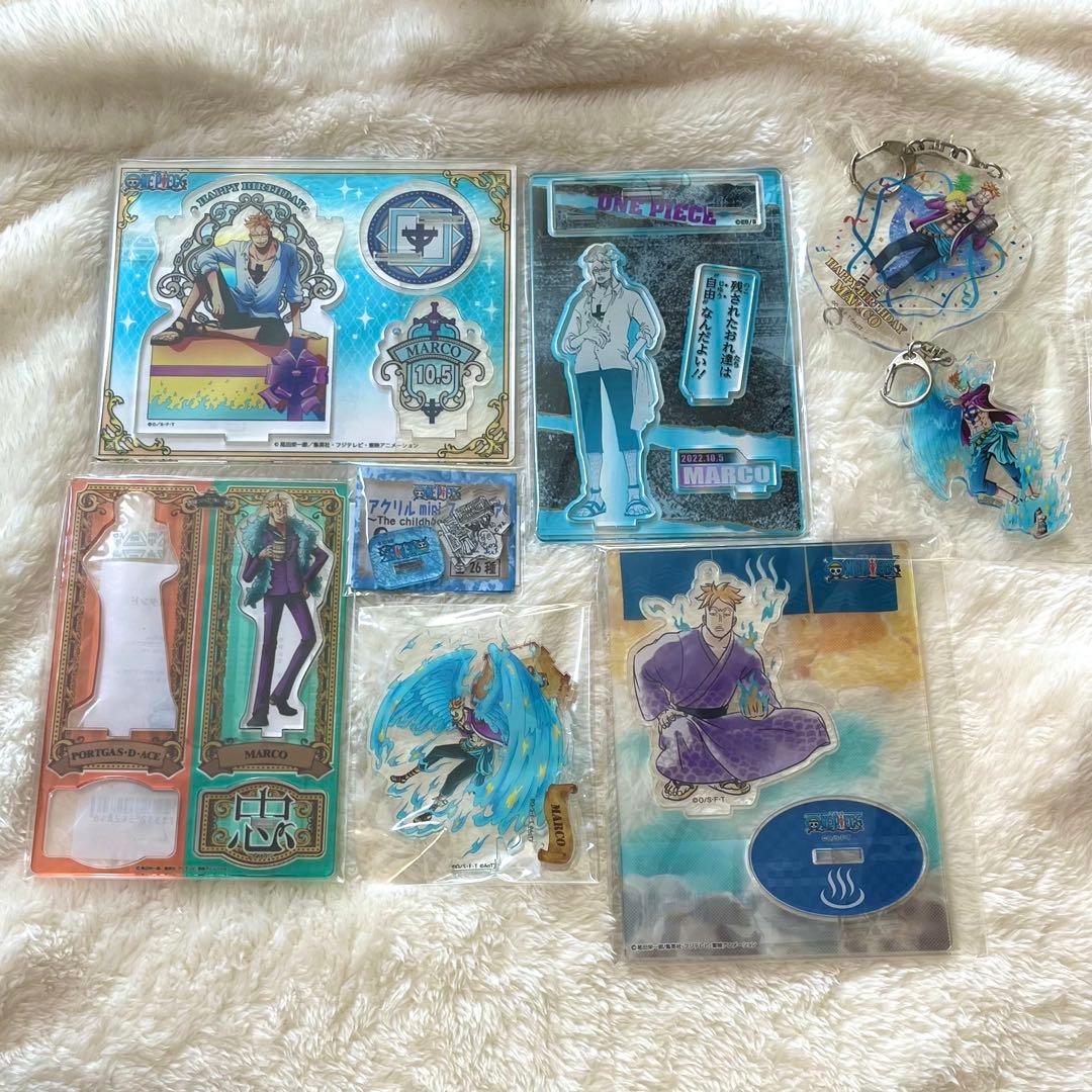 ONE PIECE マルコ　アクスタ、キーホルダー、トランプ、フィギュア　など